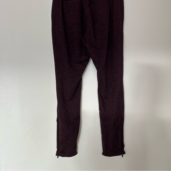 GAP Fit Tech Jersey Workout Joggers - Picture 12 of 13